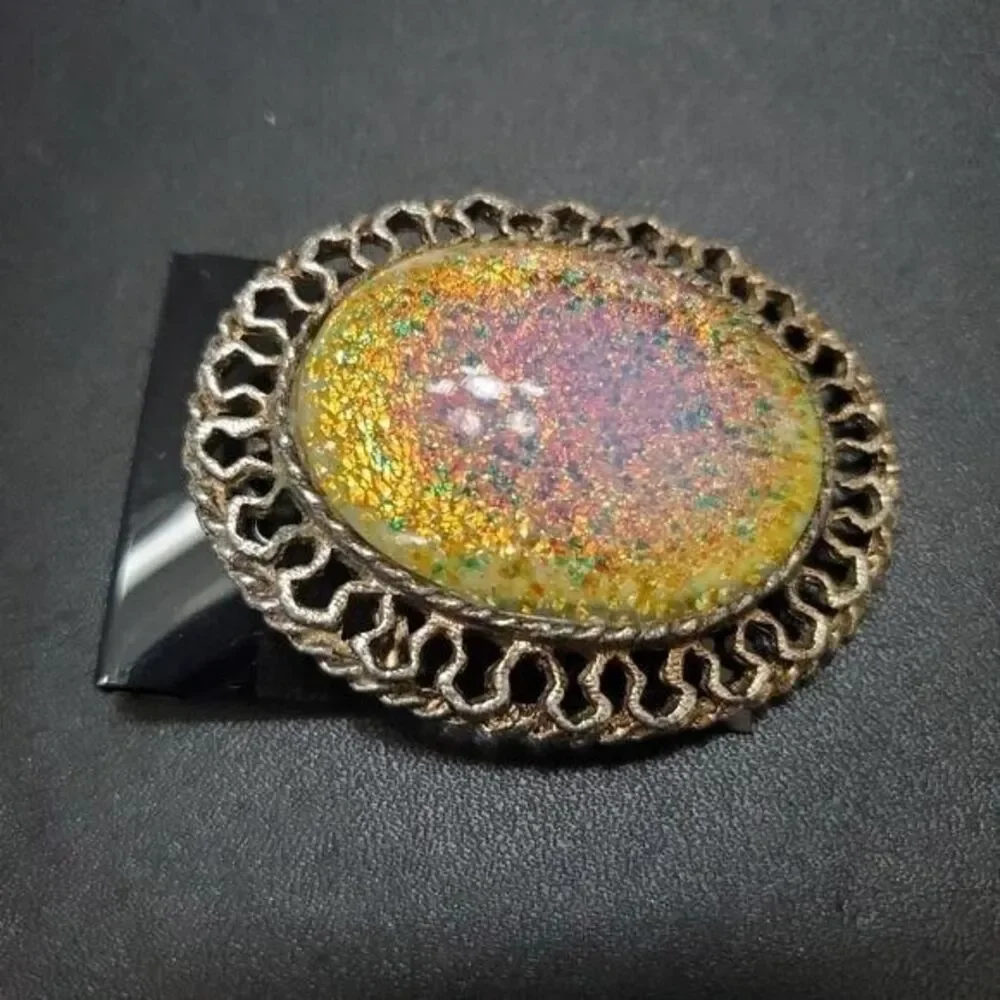 Antique cabochon brooch oval colorful vintage gold tone